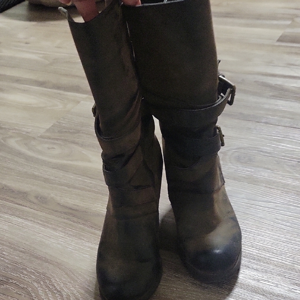 Stylish Brown Leather Boots